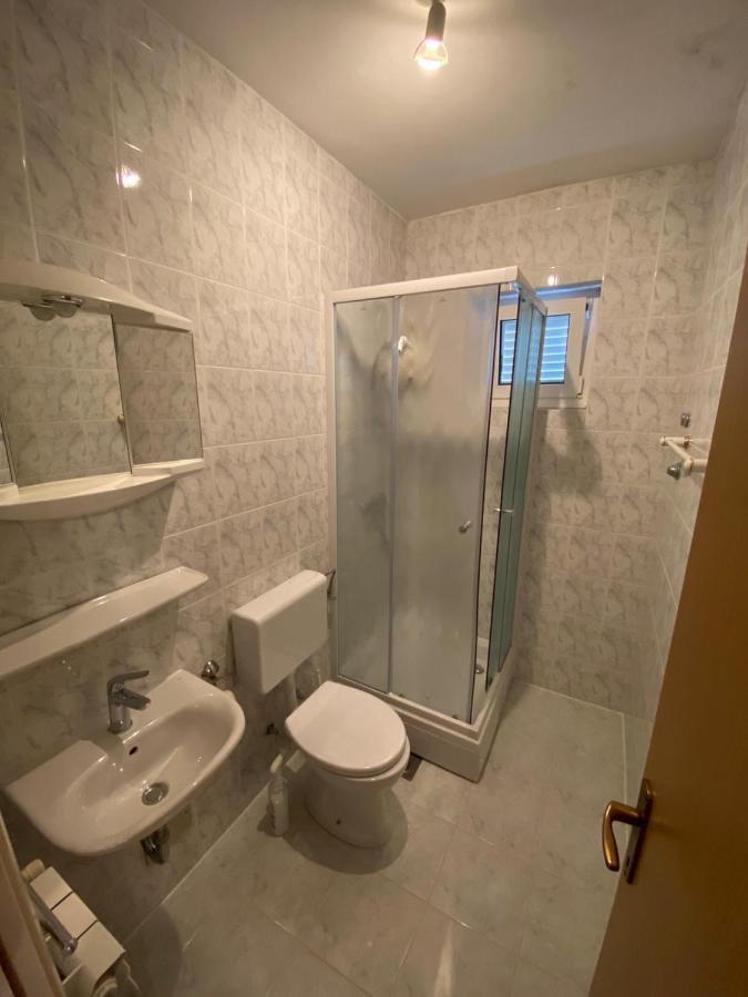 Apartment Coskovic Rosini Bagian luar foto