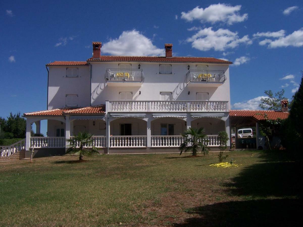 Apartment Coskovic Rosini Bagian luar foto
