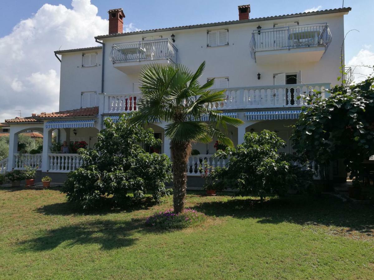 Apartment Coskovic Rosini Bagian luar foto