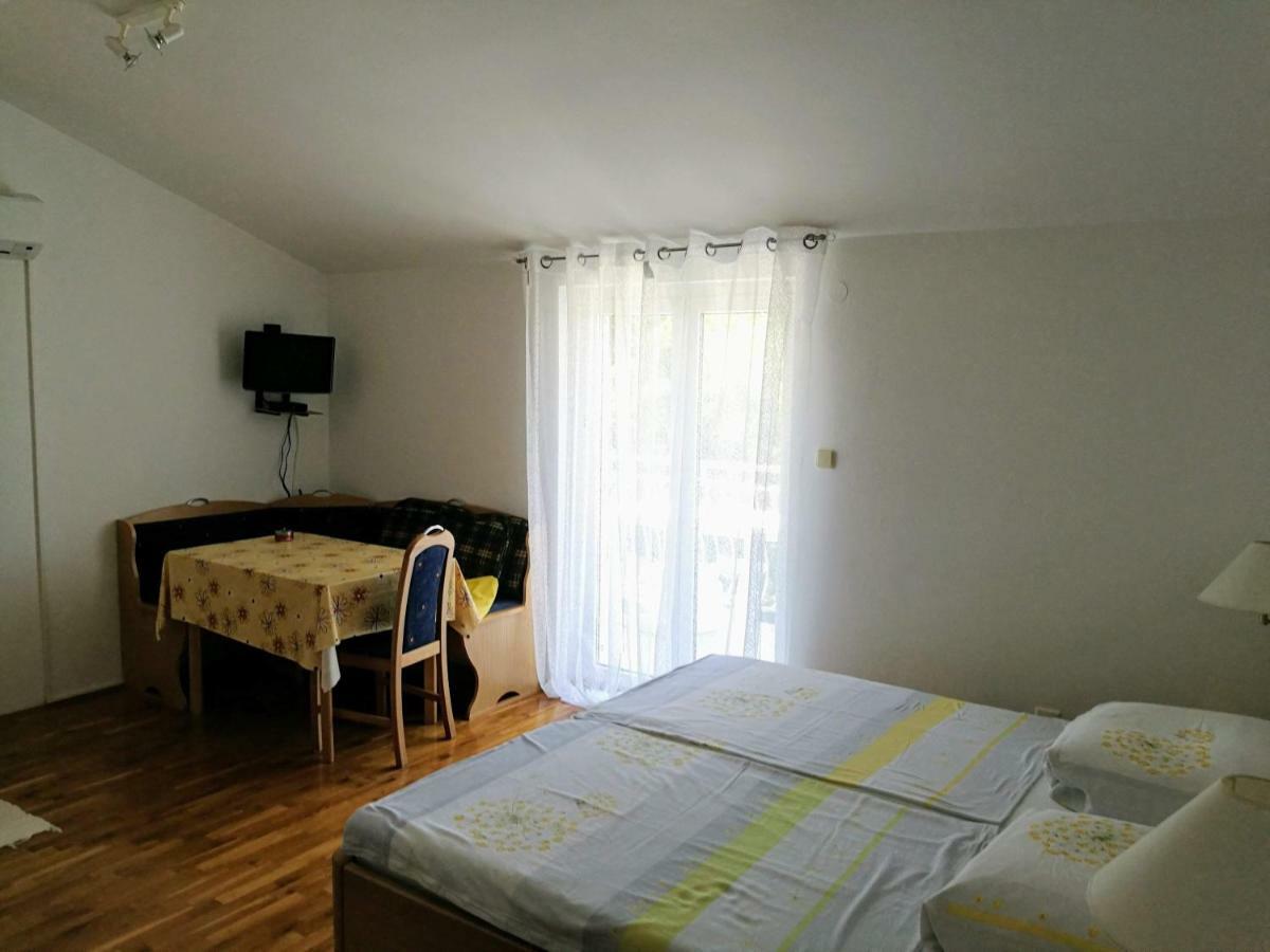 Apartment Coskovic Rosini Bagian luar foto