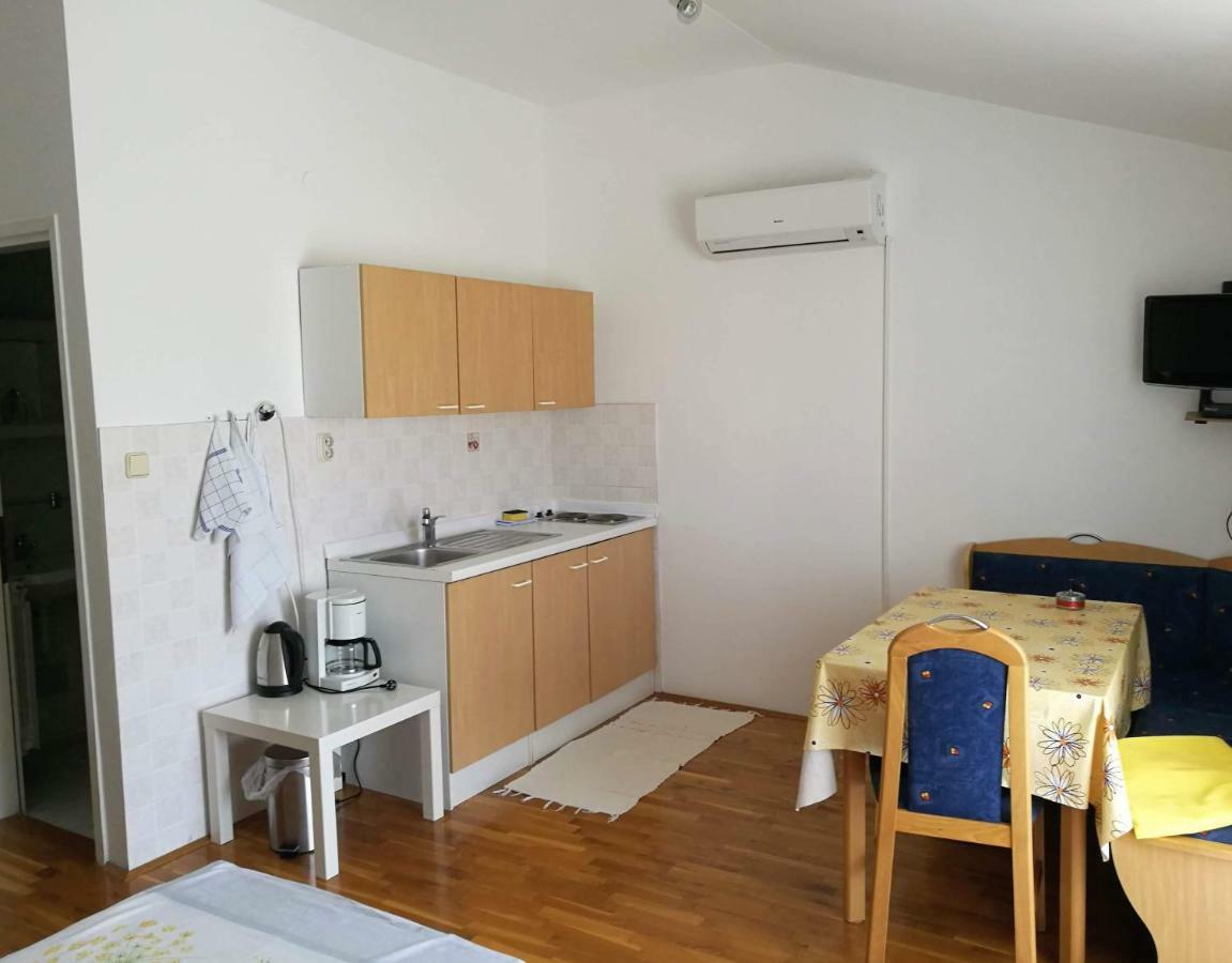 Apartment Coskovic Rosini Bagian luar foto