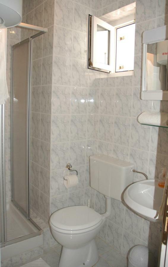 Apartment Coskovic Rosini Bagian luar foto